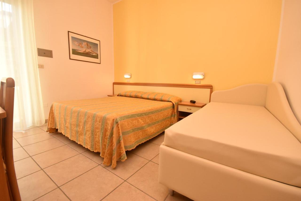 Hotel Thea Bellaria-Igea Marina Exterior foto